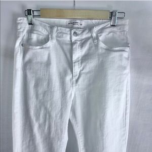 🤍Frayed Hem Ankle Jeans